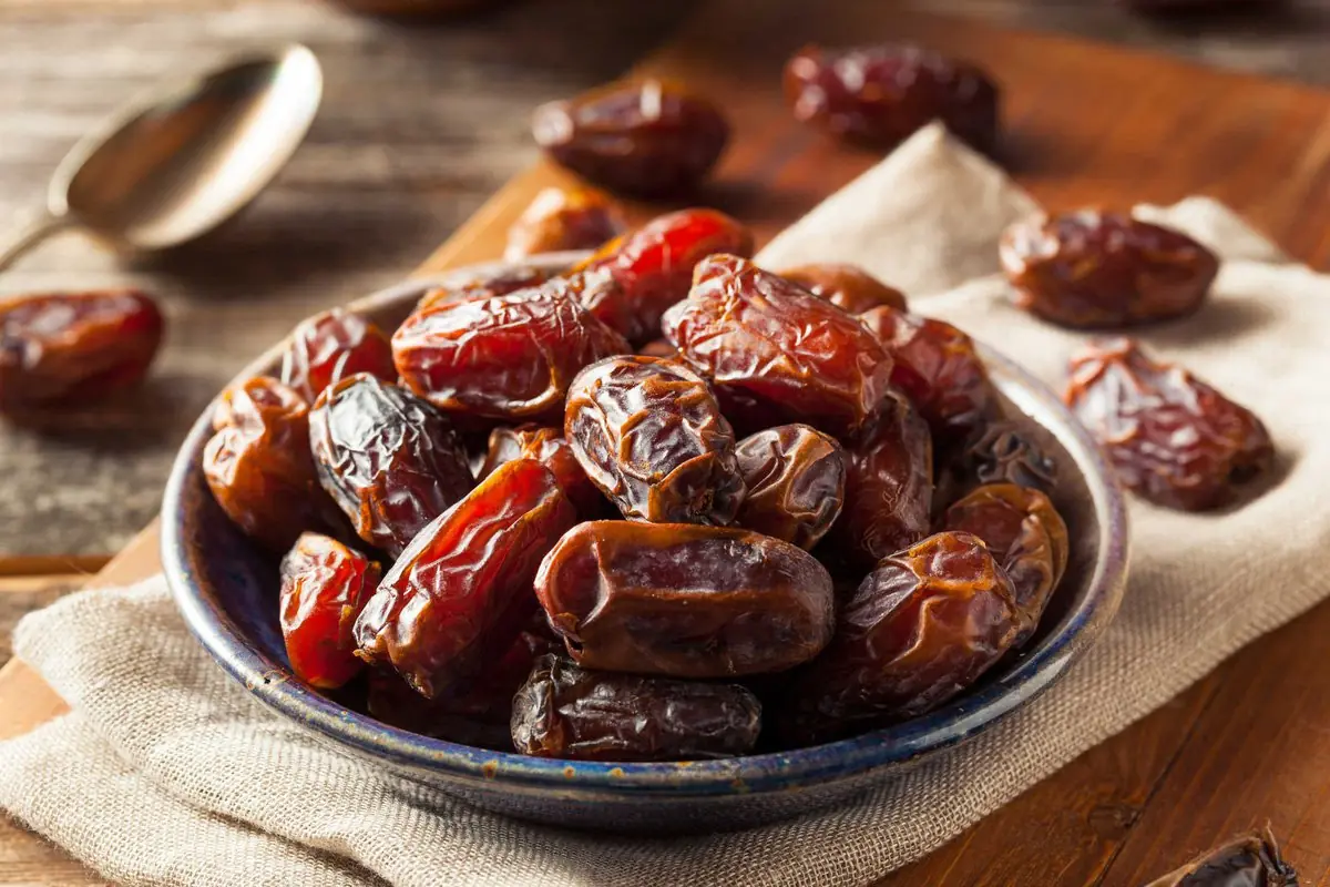 Eat 3 Dates Every Day – A Small Habit with Big Health Benefits [0402]