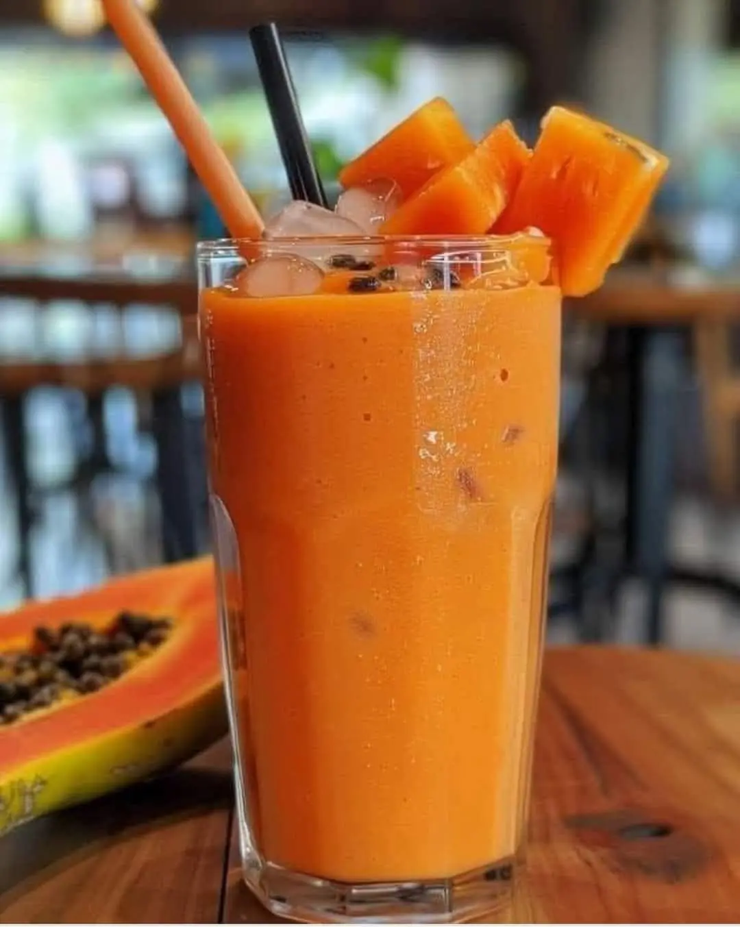 Delicious Papaya Smoothie – Tropical Bliss in a Glass! 🍹✨