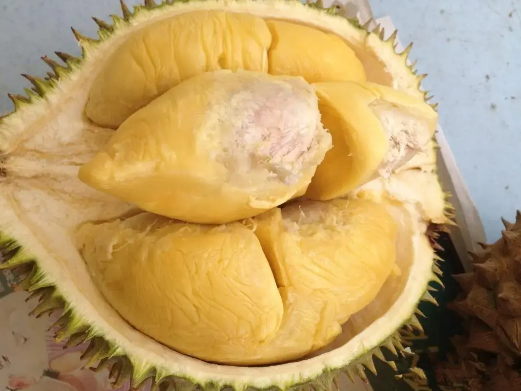 Durian: A Nutritional Powerhouse, But Beware These 7 Risks When Eating It