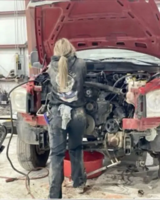 The guys made fun of the new girl mechanic—but the next day, she arrived in a Bugatti and said something that shocked everyone.
