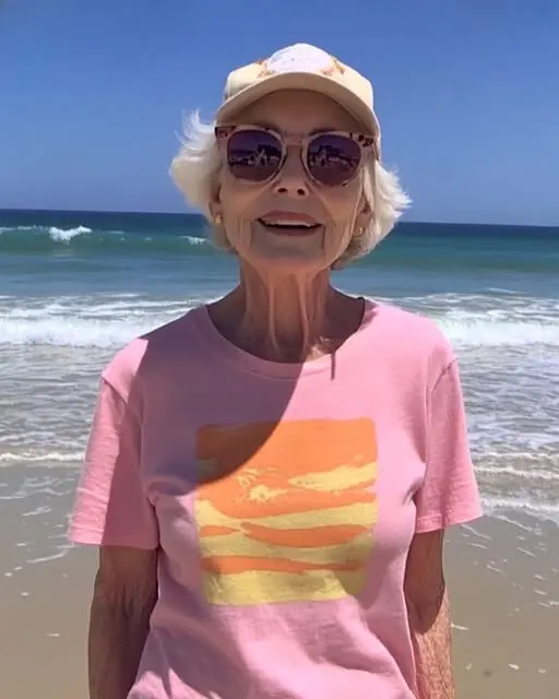 AM I WRONG FOR BEING UPSET THAT MY 71-YEAR-OLD MOM SPENT HER MONEY ON TRAVELING INSTEAD OF HELPING ME WITH MY BILLS?