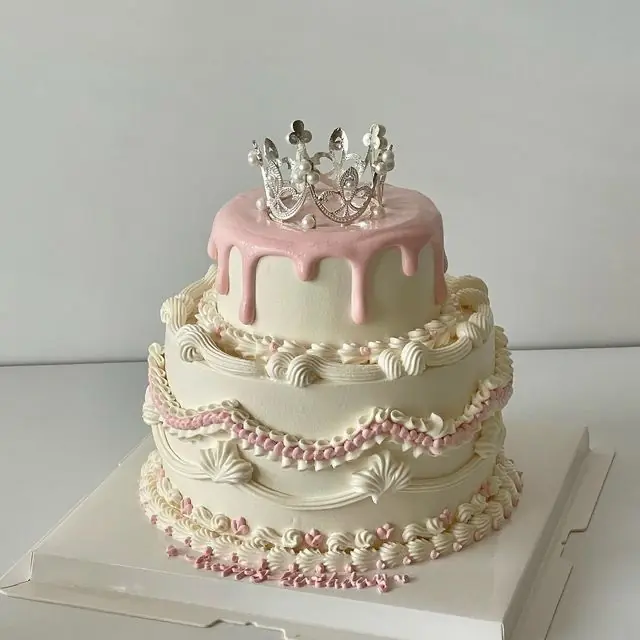 🎂 Crystal Tiara Cake – Recipe Fit for Royalty 👑