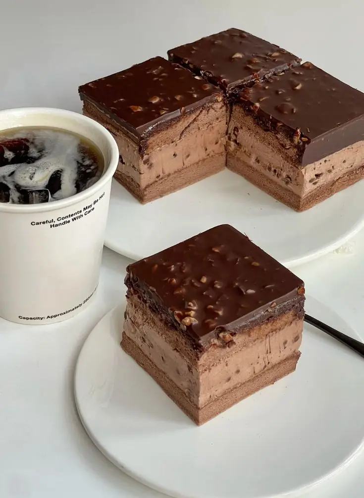 🍫 No-Bake Chocolate Hazelnut Mousse Cake Bars
