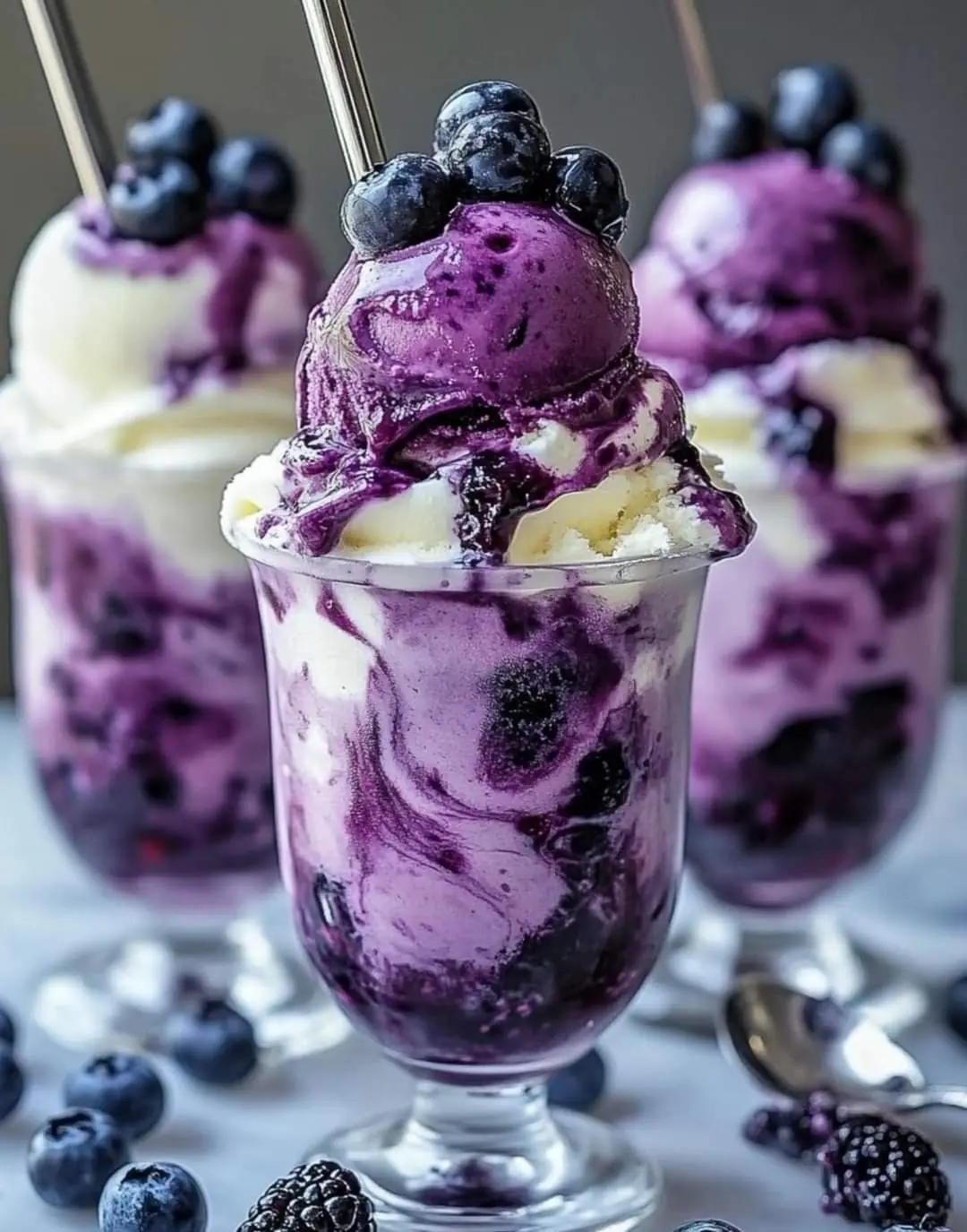 Blueberry & Vanilla Swirl Ice Cream Sundae
